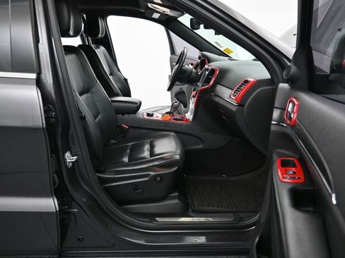 Used 2018 Jeep Grand Cherokee Limited AWD/4WD image 13