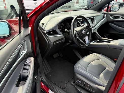 Used 2024 Buick Enclave Premium image 11