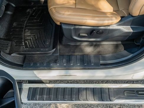 Used 2022 Ford F250 Lariat w/ Lariat Value Package AWD/4WD image 18