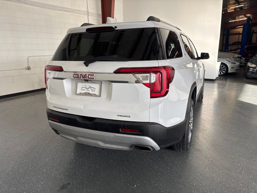 Used 2020 GMC Acadia SLT w/ Driver Alert Package II AWD/4WD image 4