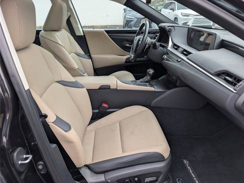 Used 2021 Lexus ES 350 w/ Premium Package image 10