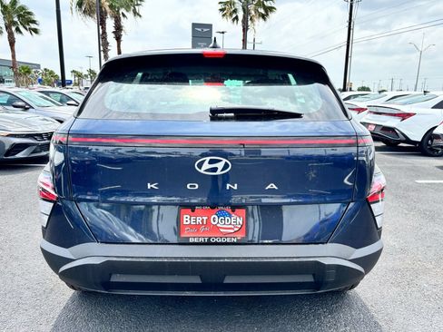 New 2026 Hyundai Kona SE FWD image 6