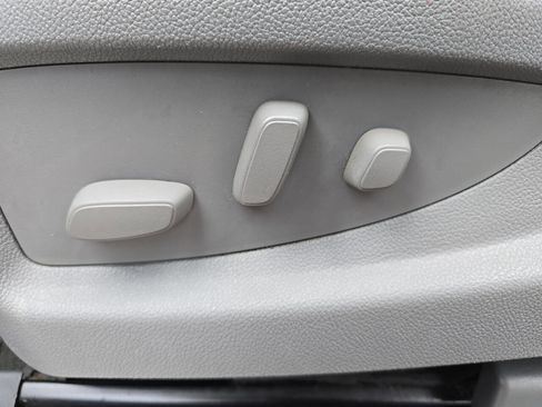 Used 2015 Chevrolet Tahoe LT image 11