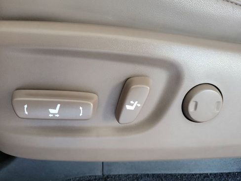 Used 2022 Lexus GX 460 Premium image 16