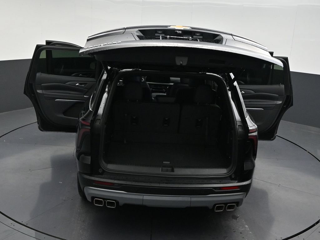 Used 2026 Chevrolet Traverse LT FWD image 36
