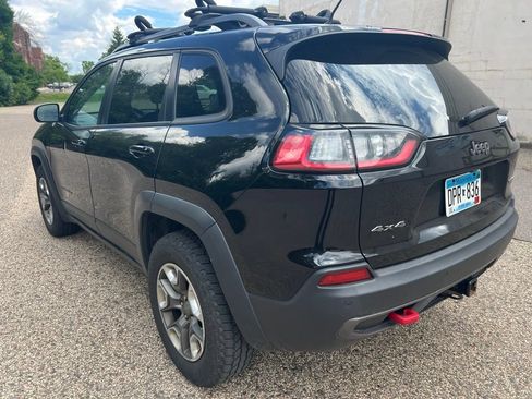 Used 2019 Jeep Cherokee Trailhawk w/ Cold Weather Group AWD/4WD image 4