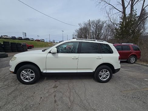 Used 2008 Volkswagen Touareg VR6 image 3