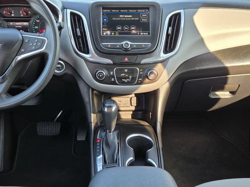 Used 2019 Chevrolet Equinox LS w/ LS Convenience Package AWD/4WD image 16