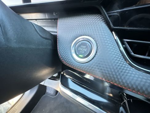 Used 2025 Chevrolet Equinox RS w/ Convenience Package III image 16