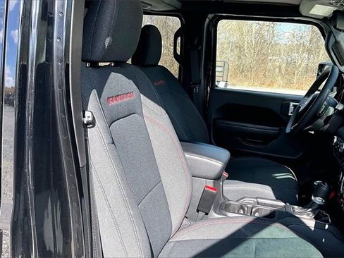 Used 2025 Jeep Wrangler Unlimited Rubicon image 7