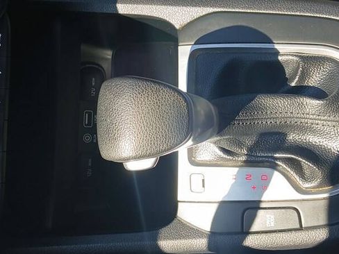 Used 2019 Kia Forte LXS FWD image 6