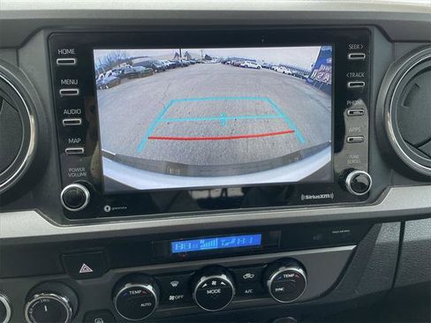 Certified 2022 Toyota Tacoma TRD Off-Road image 19