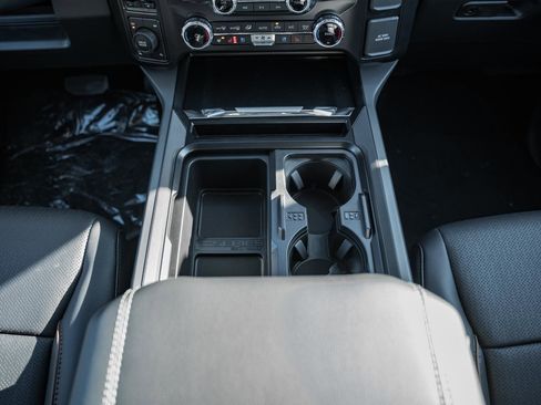 New 2026 Ford F250 Lariat w/ Chrome Package image 32