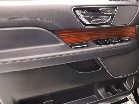 Certified 2024 Lincoln Navigator Reserve image 18