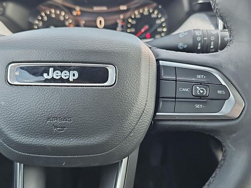 Used 2024 Jeep Compass Latitude AWD/4WD image 21