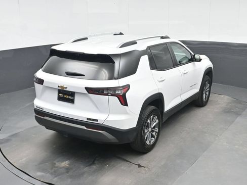 Used 2025 Chevrolet Equinox LT w/ Convenience Package II FWD image 21