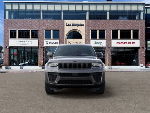 New 2026 Jeep Grand Cherokee Altitude AWD/4WD image 6