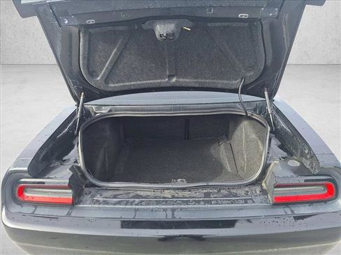 Used 2016 Dodge Challenger SXT w/ Driver Convenience Group image 14