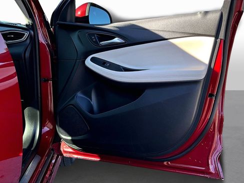 Used 2020 Buick Encore GX Preferred w/ Sport Touring Package image 17