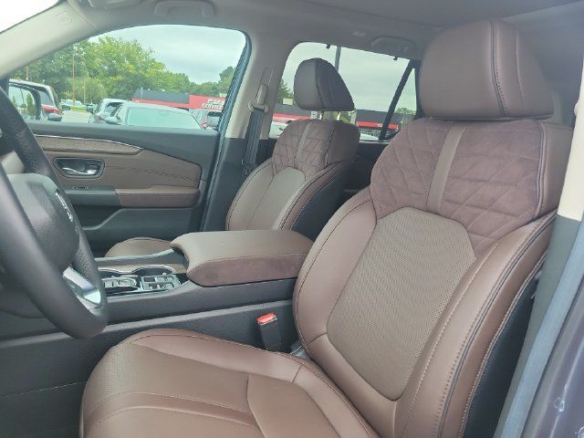 Used 2026 Honda Pilot Elite image 12