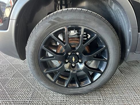 Used 2021 Chevrolet Trax LT w/ Midnight Edition FWD image 25