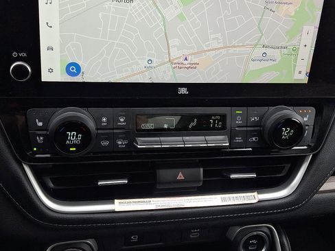 Used 2024 Toyota Grand Highlander Limited image 18