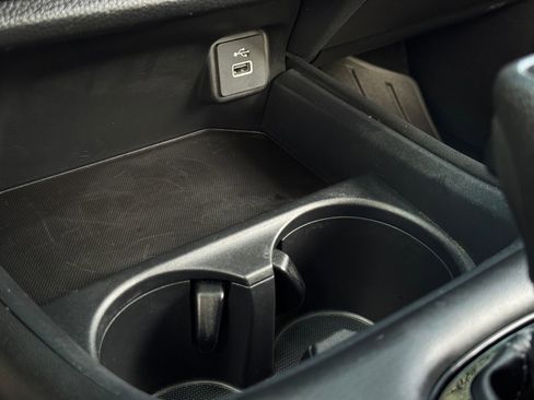 Certified 2024 Honda HR-V LX image 32