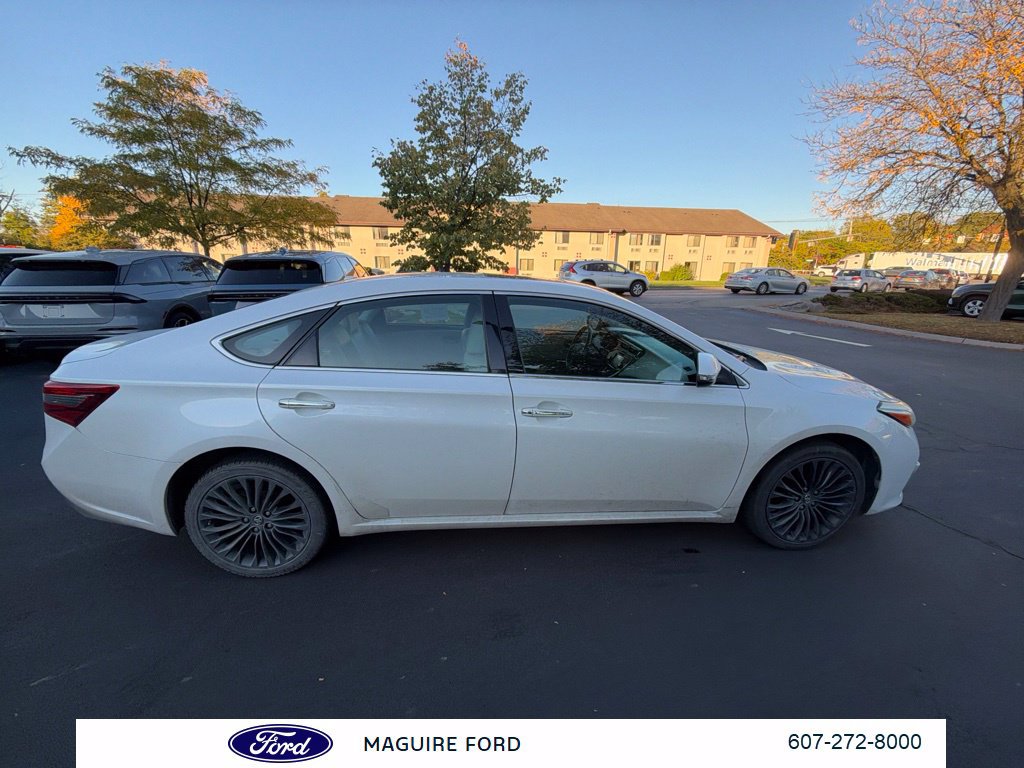 Used 2018 Toyota Avalon Touring w/ Carpet Mat Package FWD image 3