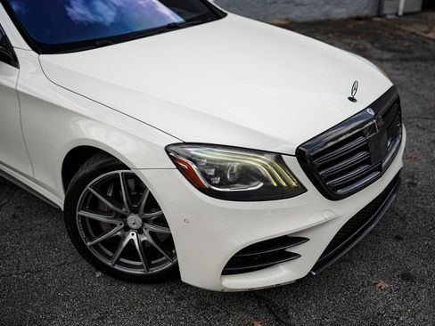 Used 2018 Mercedes-Benz S 560 Sedan w/ AMG Line Exterior image 7