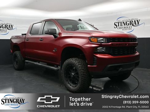 Used 2020 Chevrolet Silverado 1500 Custom w/ Custom Value Package AWD/4WD image 1