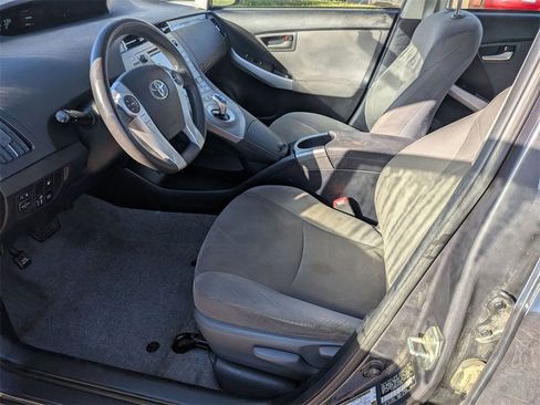 Used 2013 Toyota Prius Plug-In Hybrid image 12
