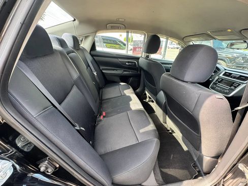 Used 2016 Nissan Altima 2.5 SR FWD image 18