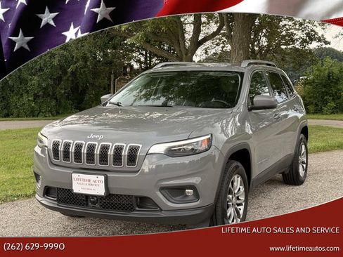 Used 2021 Jeep Cherokee Latitude Lux w/ Comfort/Convenience Group AWD/4WD image 1
