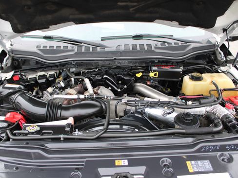 Used 2018 Ford F250 Lariat w/ Lariat Ultimate Package image 11