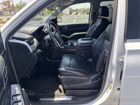 Used 2017 GMC Yukon XL SLT AWD/4WD image 13
