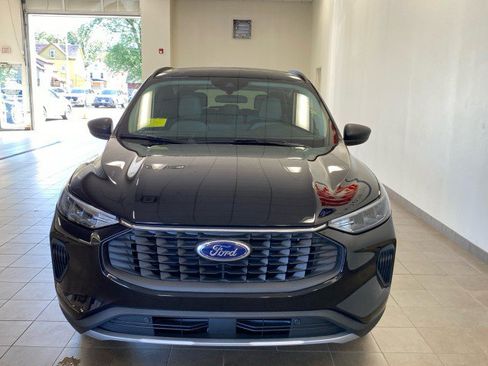 New 2025 Ford Escape Active w/ Active Premium Tech Pack image 3