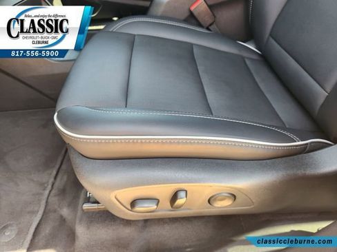 Used 2025 Buick Enclave Preferred image 24