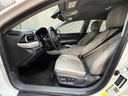 Used 2023 Toyota Camry SE w/ Convenience Package image 19