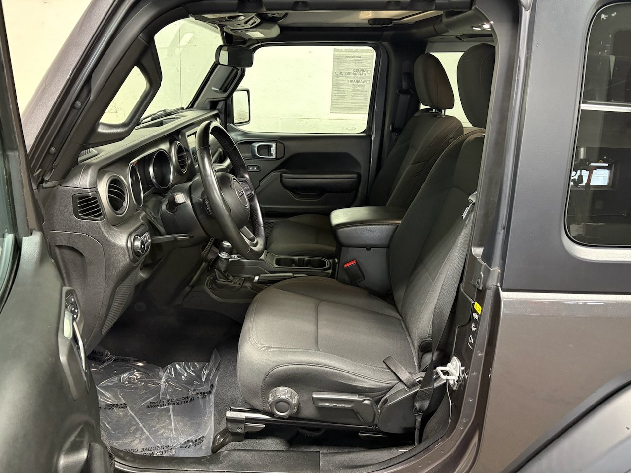 Used 2022 Jeep Wrangler Sport AWD/4WD image 3