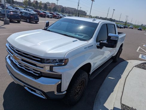 Used 2020 Chevrolet Silverado 1500 LTZ w/ LTZ Premium Package AWD/4WD image 8