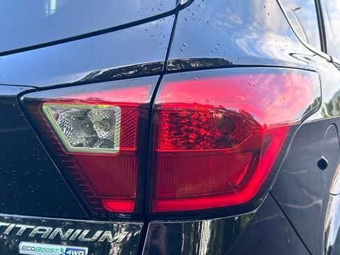 Used 2019 Ford Escape Titanium AWD/4WD image 12