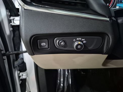 Used 2019 Buick Enclave Premium AWD/4WD image 17
