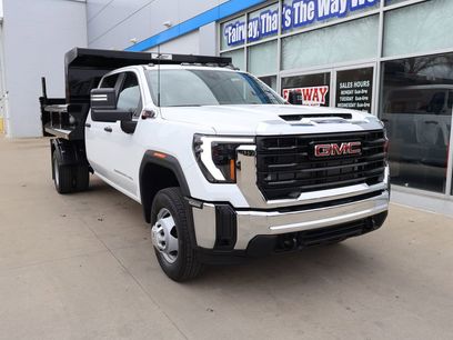 New 2026 GMC Sierra 3500 Pro w/ Convenience Package