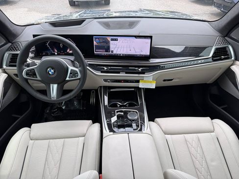 New 2027 BMW X7 xDrive40i w/ M Sport Package AWD/4WD image 15