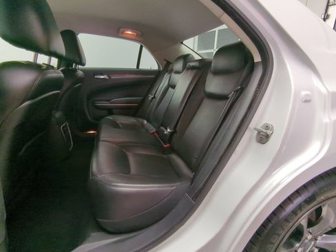 Used 2022 Chrysler 300 Touring L RWD image 26