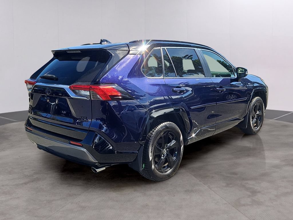 Used 2020 Toyota RAV4 XSE AWD/4WD image 4