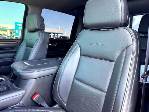 Used 2024 GMC Sierra 2500 Denali w/ Denali Reserve Package image 13