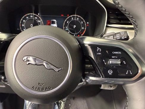 Certified 2025 Jaguar F-PACE R-Dynamic S image 17