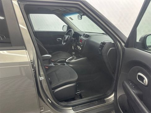 Used 2014 Kia Soul Base image 14