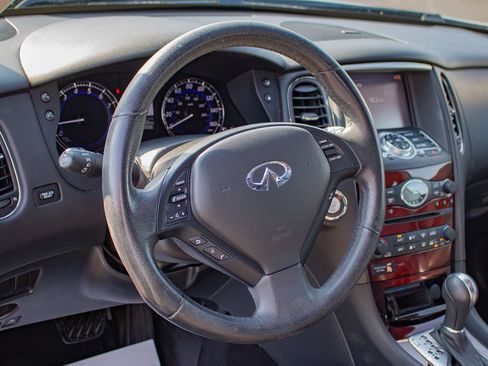 Used 2016 INFINITI QX50 AWD w/ Premium Plus Package image 24